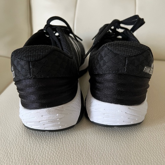 NEW BALANCE men’s fuel core urge sneakers - Picture 4 of 9